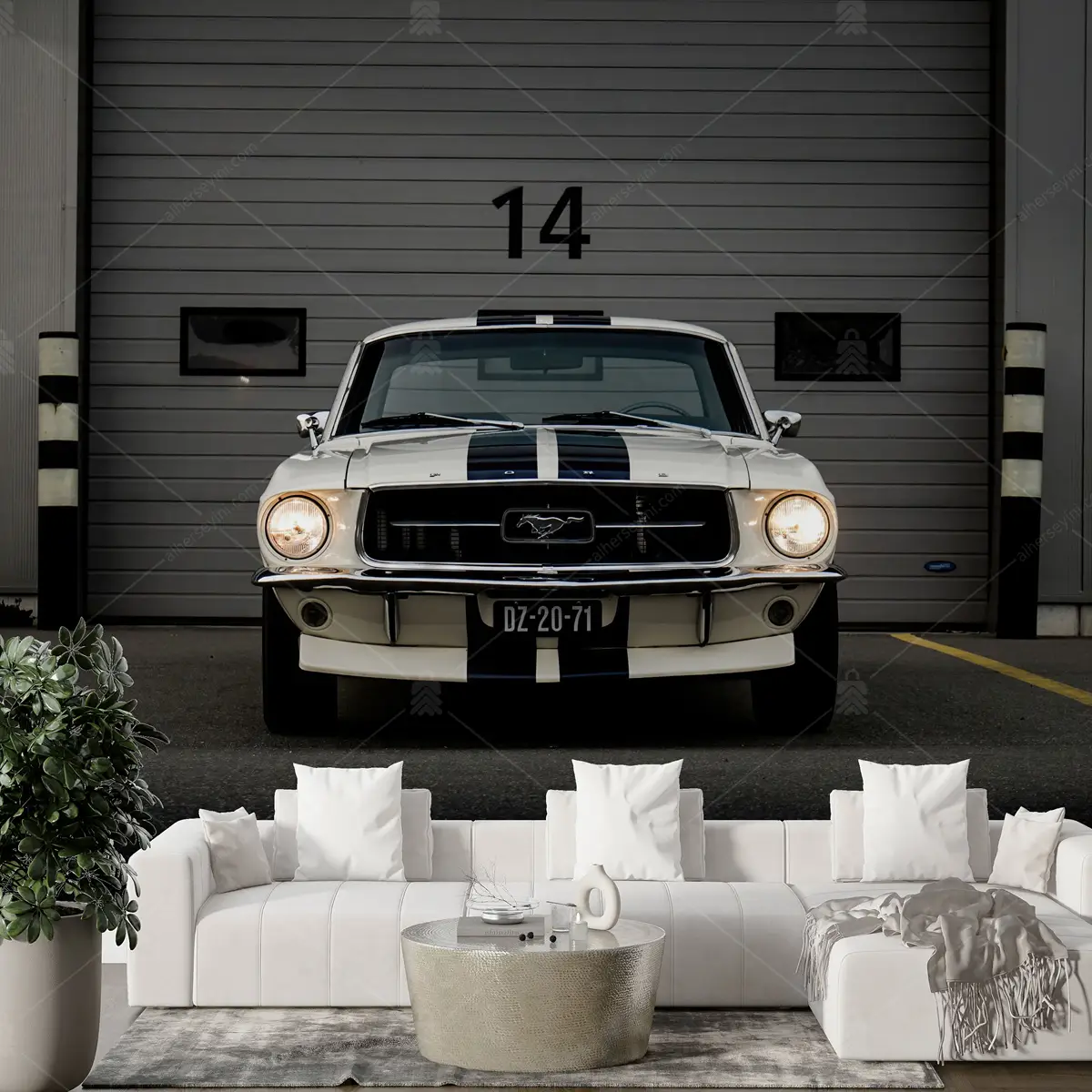 GRP660058 Garajın Önündeki Ford Mustang Poster Duvar Kağıdı